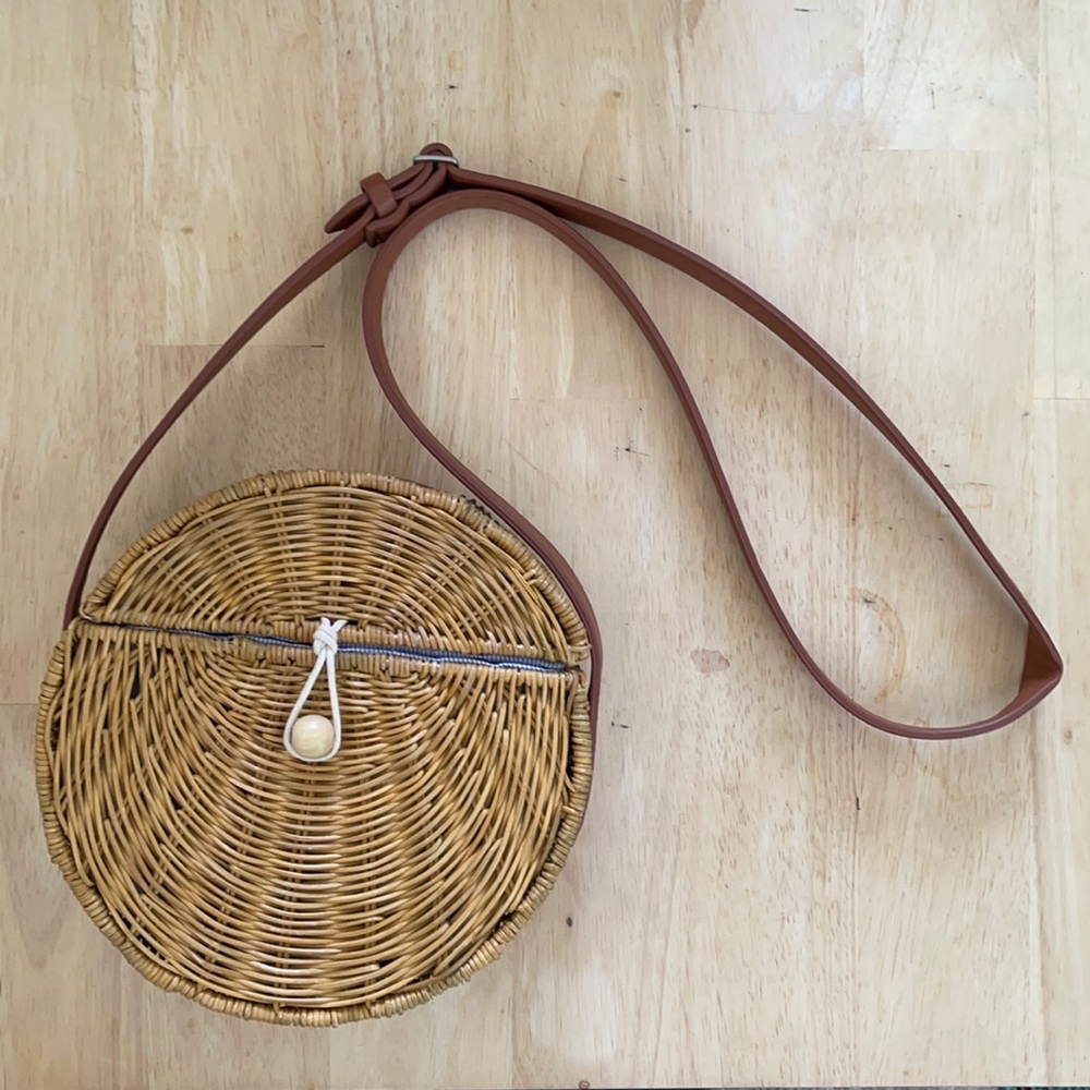 Abercrombie Circle Straw Purse